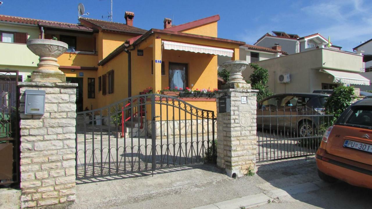 Apartmani Petunia فاجانا المظهر الخارجي الصورة
