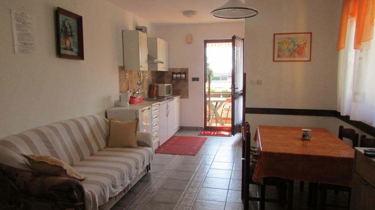 Apartmani Petunia فاجانا المظهر الخارجي الصورة